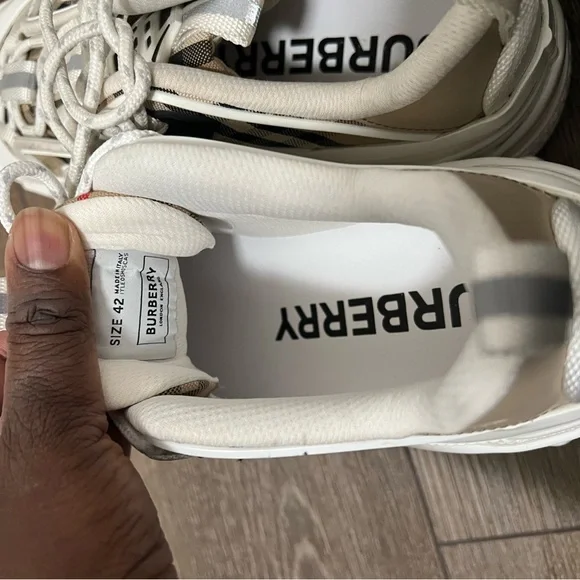 Burberry Arthur Vintage Check & Leather Sneakers - Picture 4 of 5